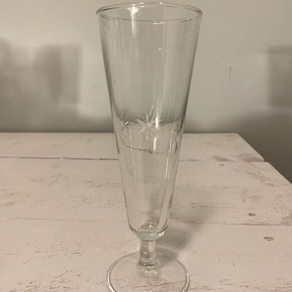 Floral Engraved Beer Glass  - Picture 1 of 4